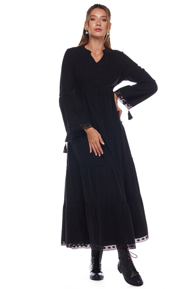 Siyah Dantelli Düz Desen Uzun Elbise